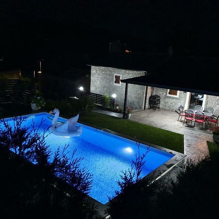 Villa Kos Lupoglav  Ngoại thất bức ảnh