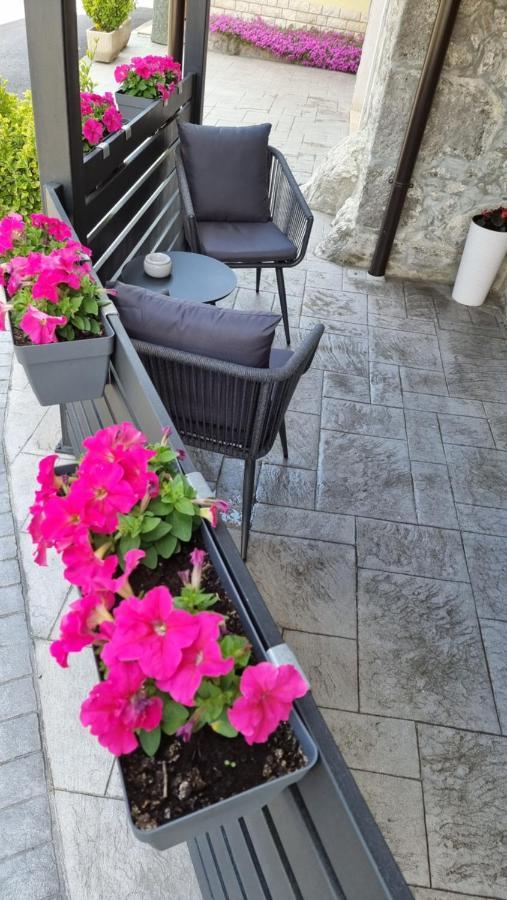 Villa Kos Lupoglav  Ngoại thất bức ảnh